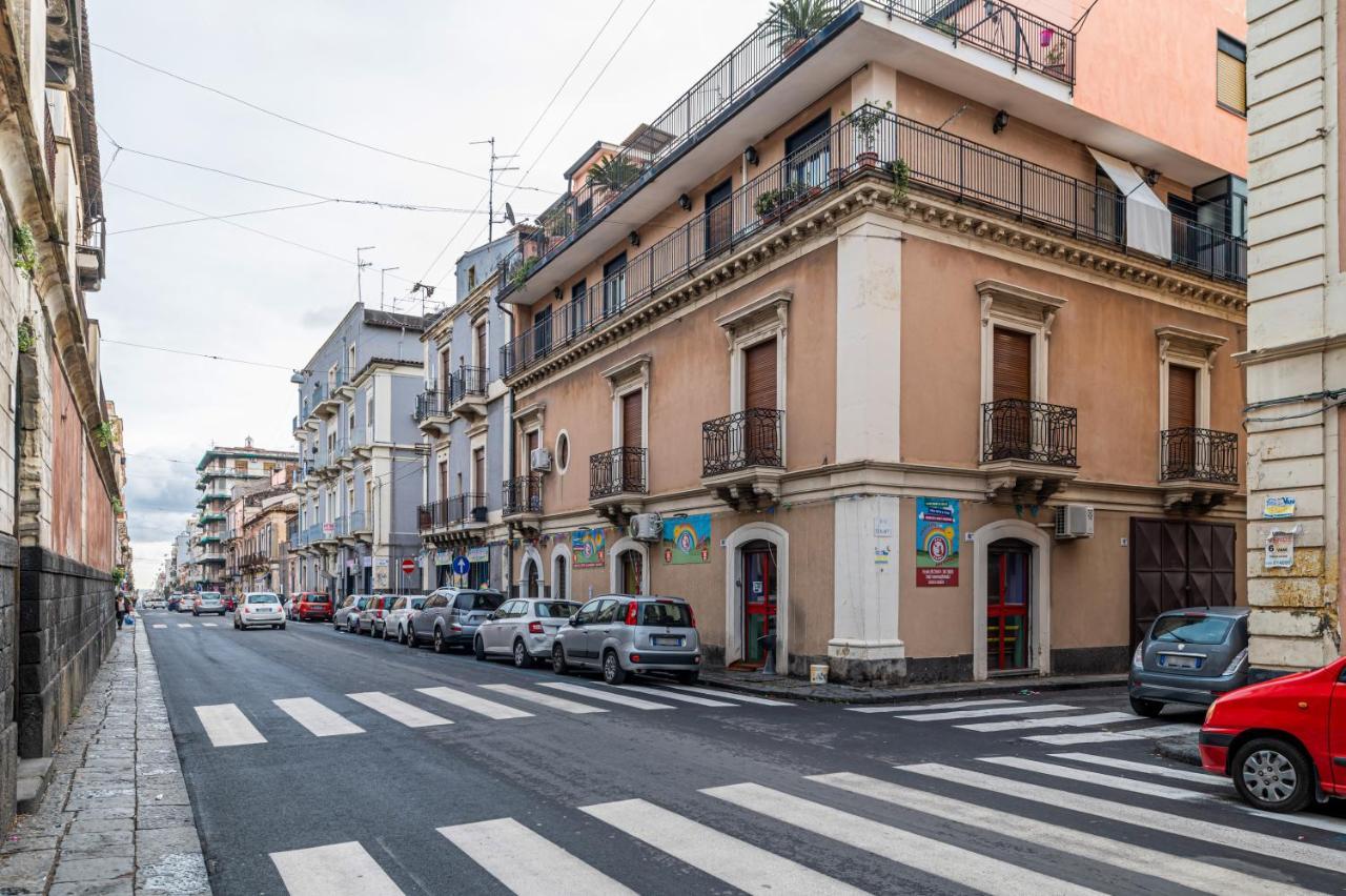Catania Central And Comfy Apartments Catânia Exterior foto