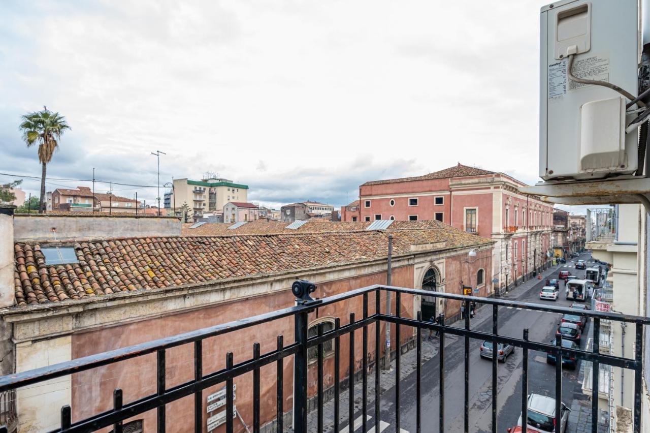 Catania Central And Comfy Apartments Catânia Exterior foto